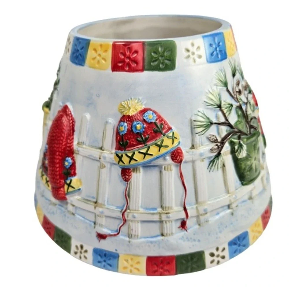 Yankee Candle Large Shade Winter Scene Embossed‎ Picket Fence Mittens Scarf Coat